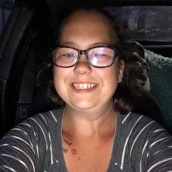 Meet your Posher, Jessica - Picture 1 of 1